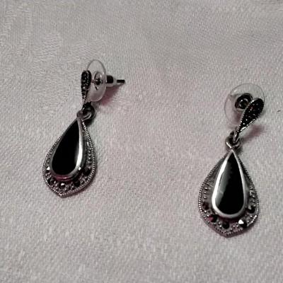 Vintage Sophisticated Marcasite and Onyx Earrings