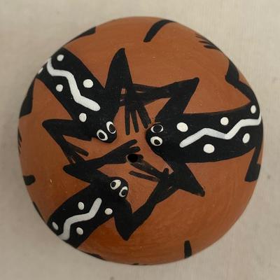 Acoma Seed Pot