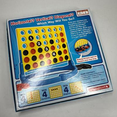 Connect 4. Milton Bradley Classic Strategy Game