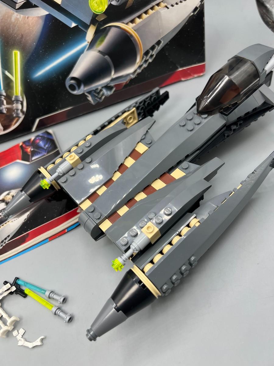 Lego Star Wars 7656 General Grievous Starfighter Set with Instructions &  Box | EstateSales.org
