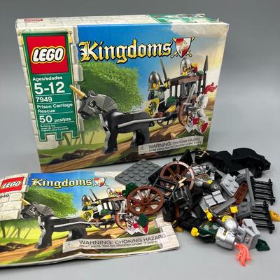 Retro Lego Kingdoms 7949 Prison Carriage Rescue Set