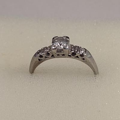 Platinum Diamond Ring with Diamond Chip Channel Set Accents 3.7 grams Size 7.75