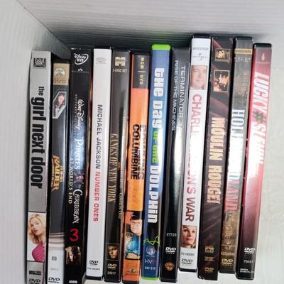 Family Movies DVD LOT (12) Vintage Collectibles