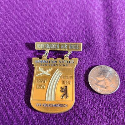 1973 GOLD WIESBADEN GERMAN VOLKSMARCH MEDAL