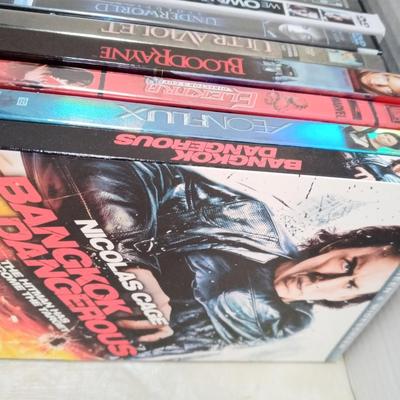 Family Movies more DVD LOT (12) Vintage Collectibles