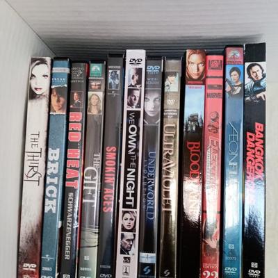 Family Movies more DVD LOT (12) Vintage Collectibles