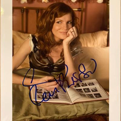 Rene Russo signed photo
