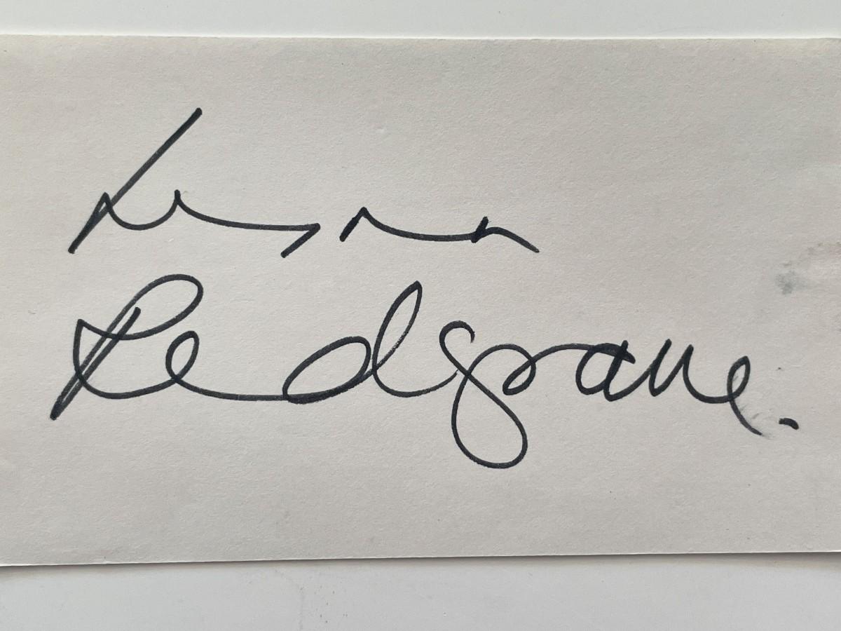 Lynn Redgrave original signature cut | EstateSales.org