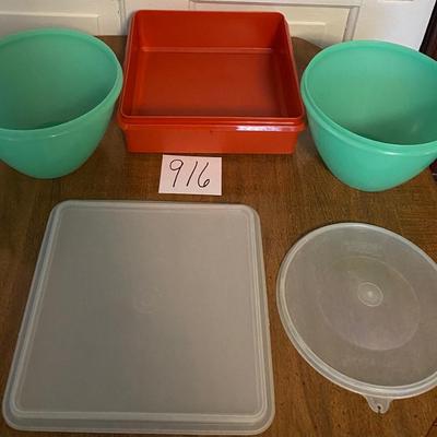 Tupperware Lot