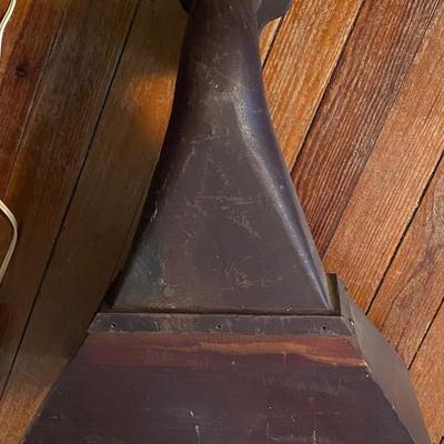 Antique Victor Phonograph Speaker Horn