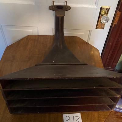 Antique Victor Phonograph Speaker Horn