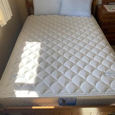 Vintage Birch Full Sized Wood Headboard Footboard Bedframe with Like New Mattress Set HUNTINGTON BEACH