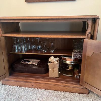 Thomasville Vintage Cabinet Buffet French Provincial Style Mid Century Sideboard Light Walnut Wood HUNTINGTON BEACH