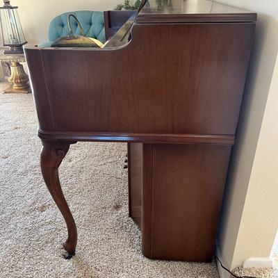 Vintage 1953 Kimball French Provincial Style Upright Spinet Piano with Piano Bench HUNTINGTON BEACH