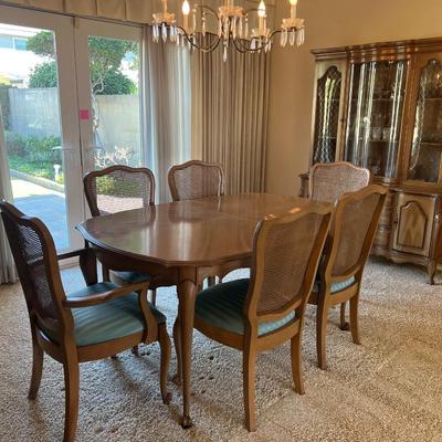 Vintage Thomasville Dining Room Set - table, chairs, china hutch - Louis XV French HUNTINGTON BEACH