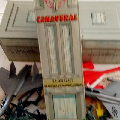 LOT 162   MARX CAPE CANAVERAL PLAYSET
