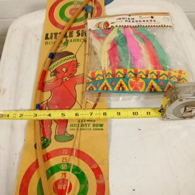 LOT 167   OLD TOY INDIAN BOW AND HEAD DRESS