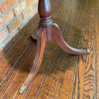 Antique Vintage 2 Tier Dumbwaiter Pie Crust Table