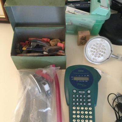 1135 Desk Lamp Office Lot Label Makers Vintage Swingline Staplers