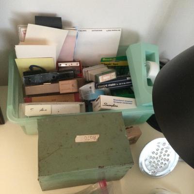 1135 Desk Lamp Office Lot Label Makers Vintage Swingline Staplers