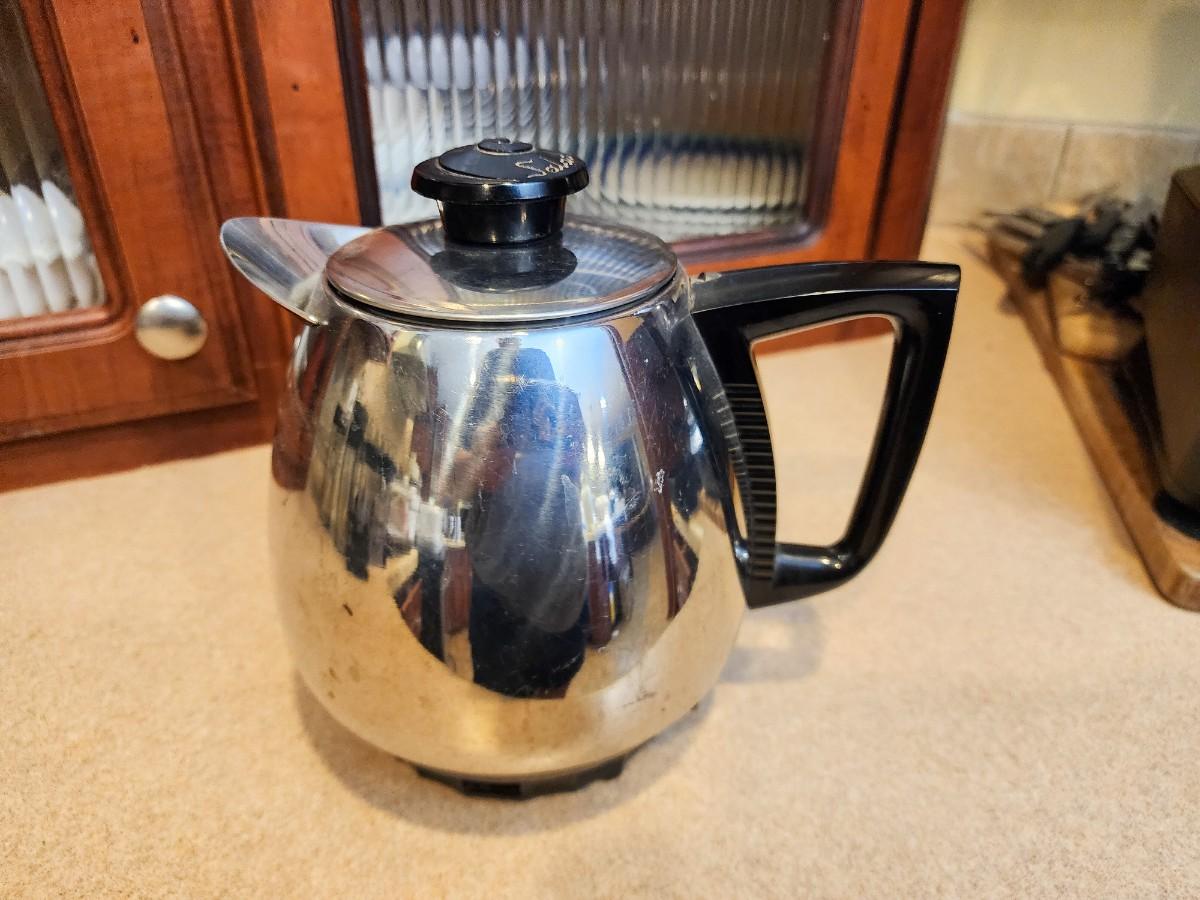 Vintage Jet O Mat Matic 3 to 10 Cup Coffee Electric Percolator Model 10  Heats up