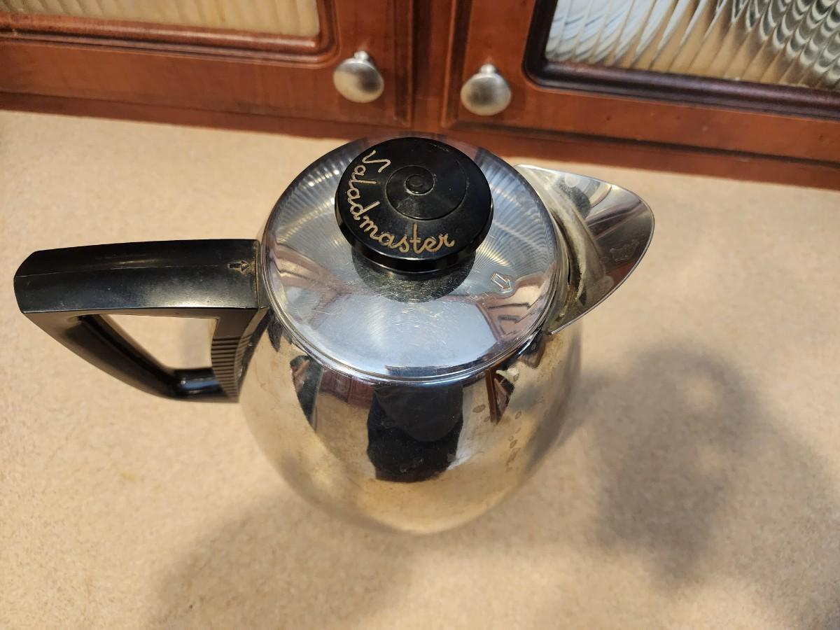 Vintage Jet O Mat Matic 3 to 10 Cup Coffee Electric Percolator Model 10  Heats up
