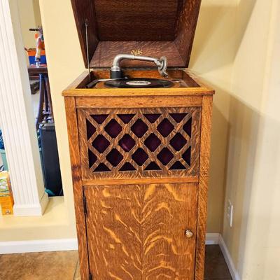 Pathe Freres Antique Phonograph Wind Up Record Player