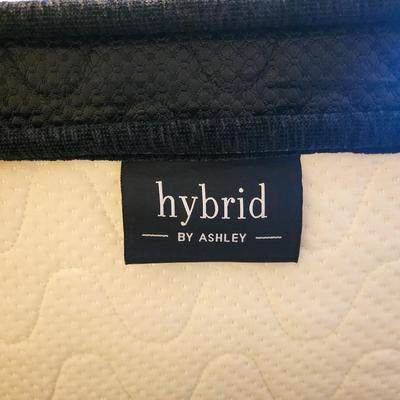 Ashley Hybrid Full Mattress (bed sold separately)