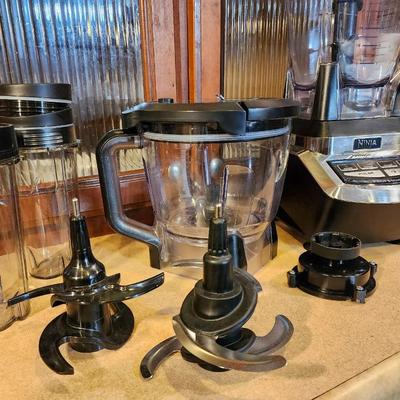 Ninja Professional Kitchen System 72 oz Blender Food Processor BL780WM Blender