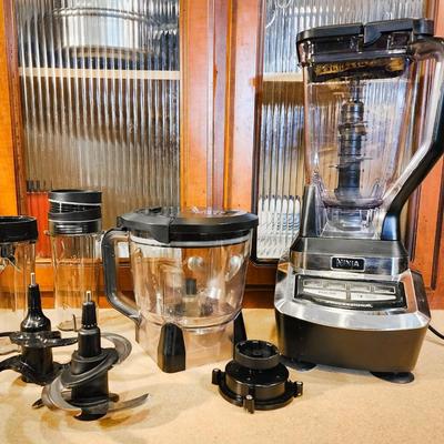 Ninja Professional Kitchen System 72 oz Blender Food Processor BL780WM Blender