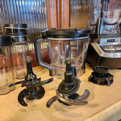 Ninja Professional Kitchen System 72 oz Blender Food Processor BL780WM Blender