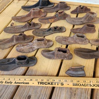 16 Old Cobbler's Shoe Forms