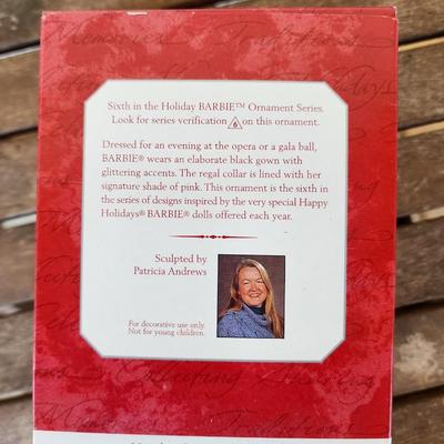 1998 Hallmark Keepsakes Collector Barbie Ornament (NIB)