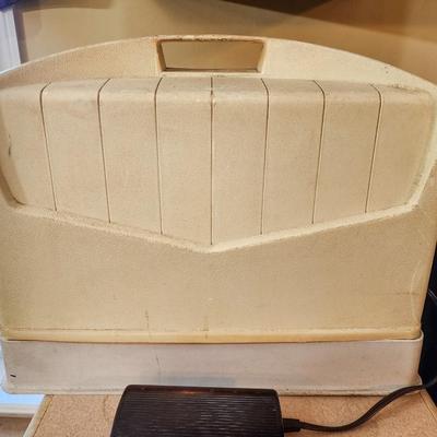 Vintage Singer Sewing Machine, Model 237