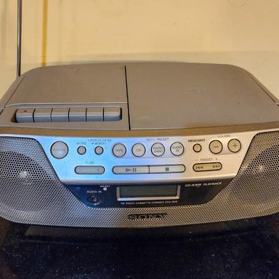 Sony CFD-S05 CD Player and AM/FM radio