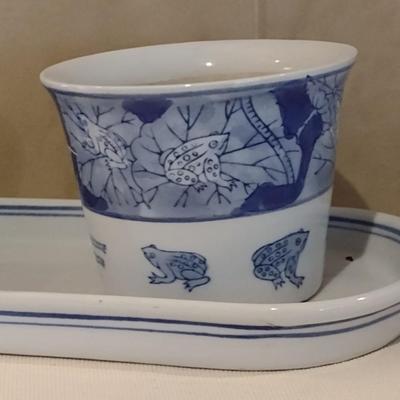 Blue and White Pottery Frog and Hummingbird Planter Pots with Tray