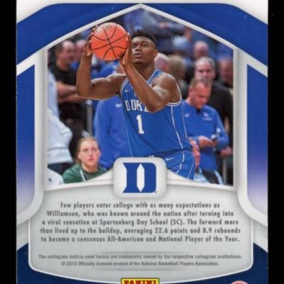 ZION WILLIAMSON ROOKIE CARD