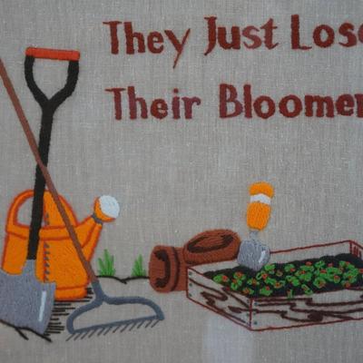 ROUND BAIL HANDLED LIDDED PANTRY BOX/ YARN ART FOR A GARDNER