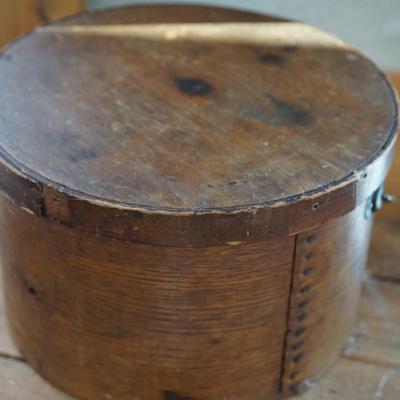 ANTIQUE BAIL HANDLED PANTRY BOX /PRIMITIVE HANGING CANDLE HOLDER/ TIN HANDLED BASKET