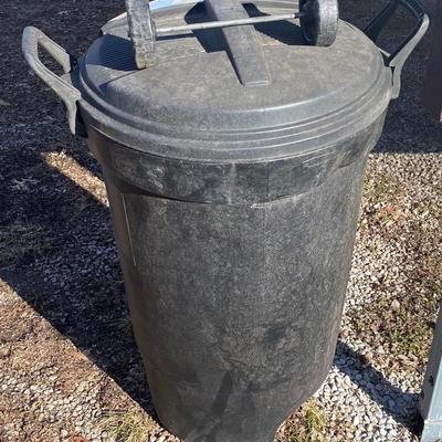 Rubbermaid Trash Can