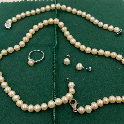 Champagne colored pearl jewelry set