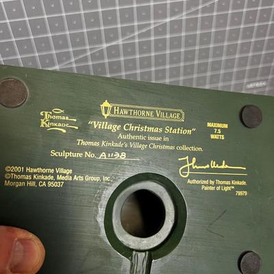 Thomas Kinkade, Hawthorne Village: A1138 Village Christmas Station 