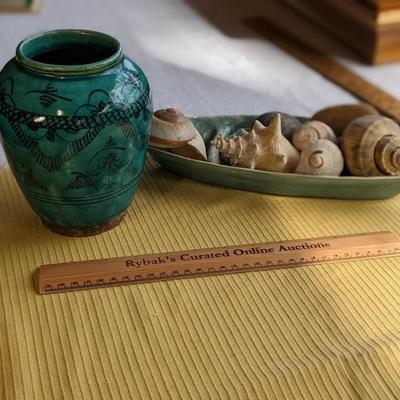 2 Beautiful Vintage Ceramic Pieces with Nice Shells