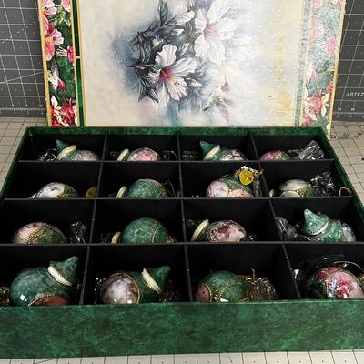 Gladiola Garden 1999 Bradford Exchange, Ornaments with Flowers & Hummingbirds (16) 