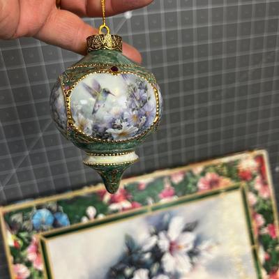 Gladiola Garden 1999 Bradford Exchange, Ornaments with Flowers & Hummingbirds (16) 