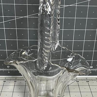 Lovely Glass Brides Basket for The Up coming Holidays 