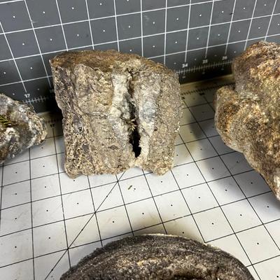 Pile-O Rock (Geodes Perhaps!) 