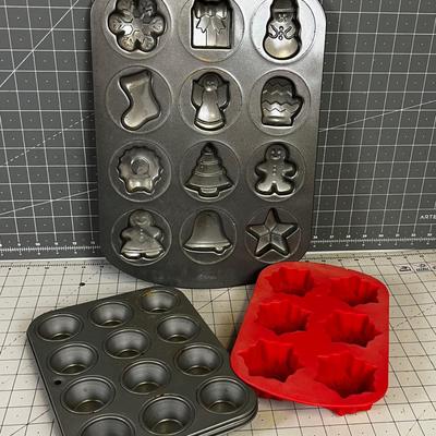 Cookie / Muffin Tins 