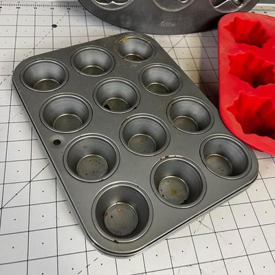 Cookie / Muffin Tins 