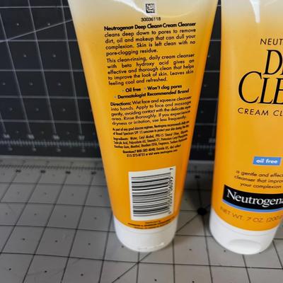 Neutrogena Deep Clean Cleanser 